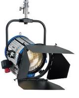 Fresnel 2 kW Studio 2000, Pole Operated Schuko Black